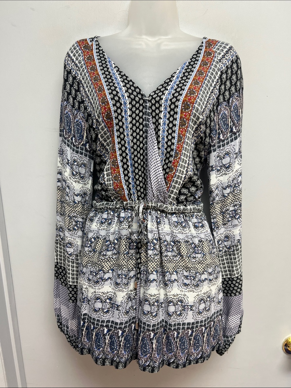 Loveriche Boho Paisley Long Sleeve Romper Grey Mix Size Large NWT